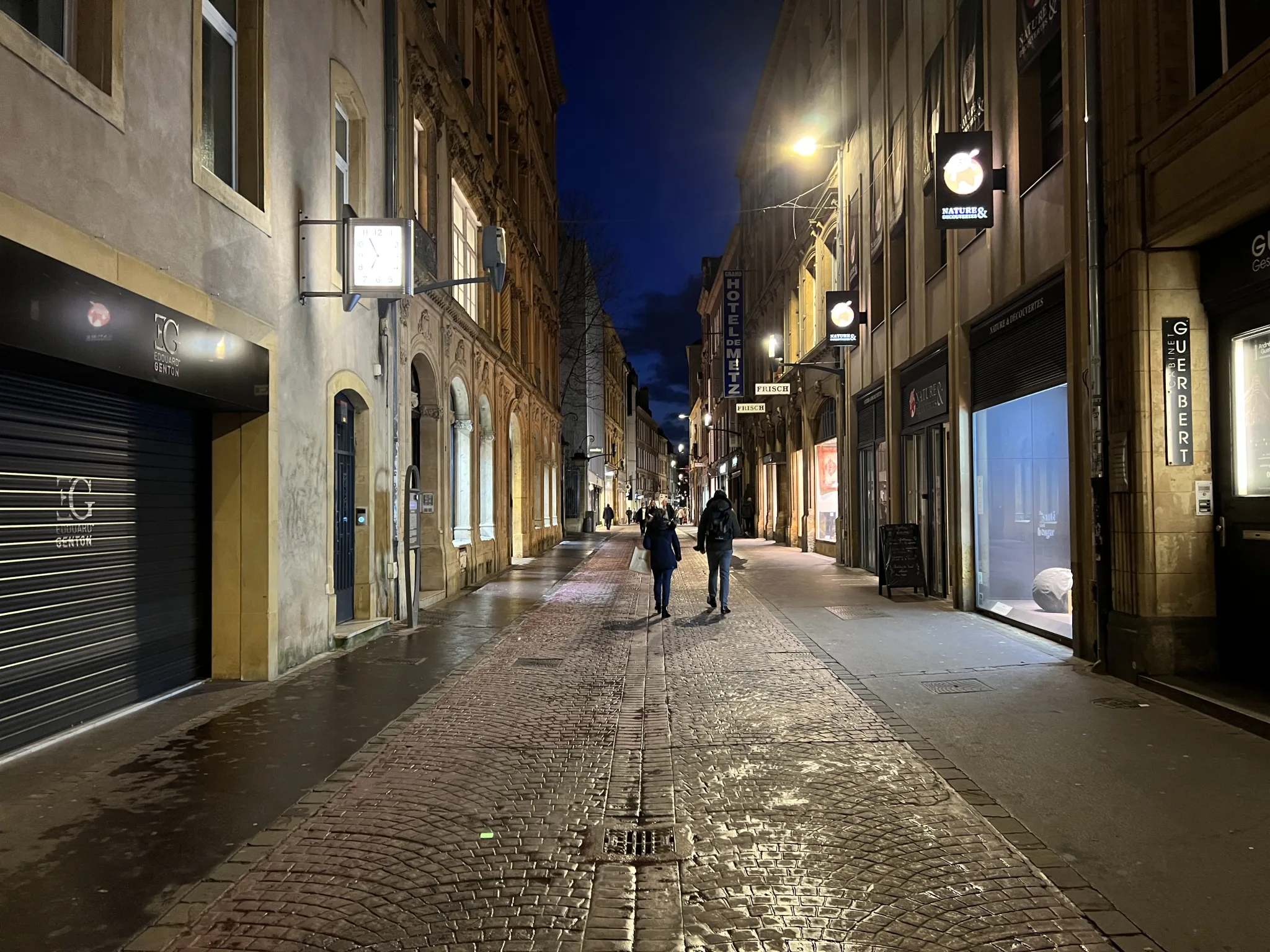La rue des Clercs à Metz, où se trouve le service des impôts des particuliers.